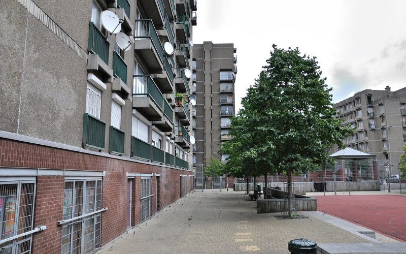 Tragic Parkour Stunt Gone Wrong: Young Man Dies in Brussels Social Housing Fall