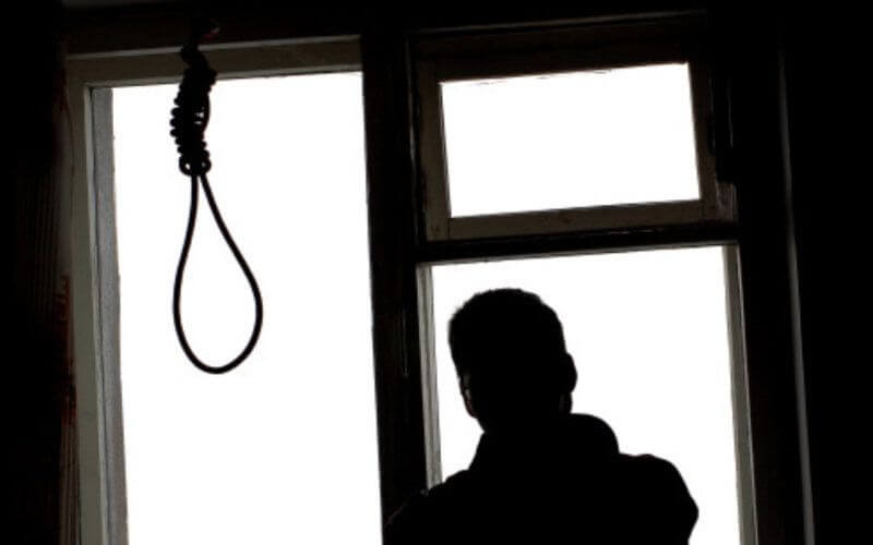 Tragic Suicide in Azilal: 28-Year-Old Father Found Hanged at Home