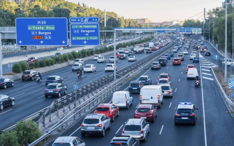 Two Arrested in Spain for Throwing Man from Moving Car and Robbery