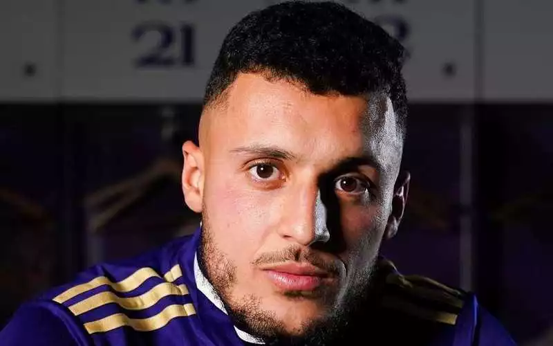 Valencia CF Renews Interest in Moroccan Midfielder Selim Amallah After Valladolid Relegation