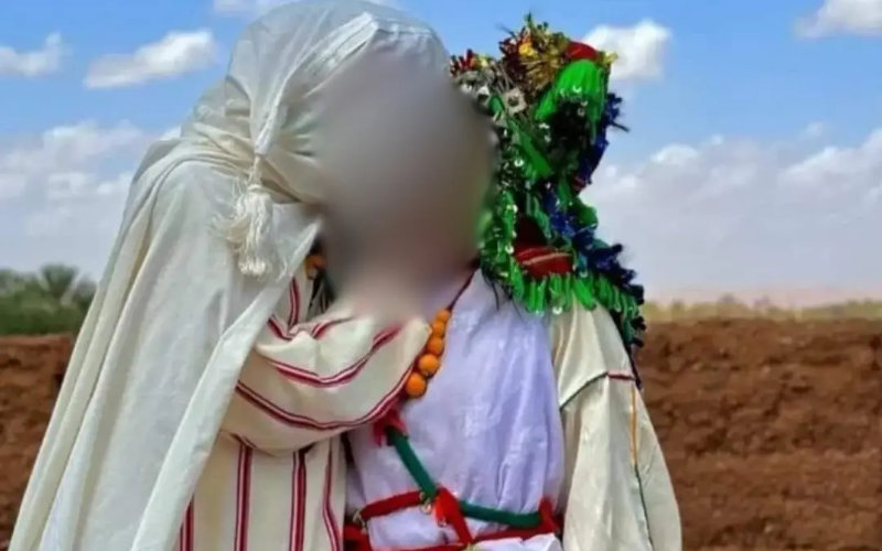 Viral Photo of Kissing Couple in Traditional Amazigh Attire Sparks Debate in Morocco
