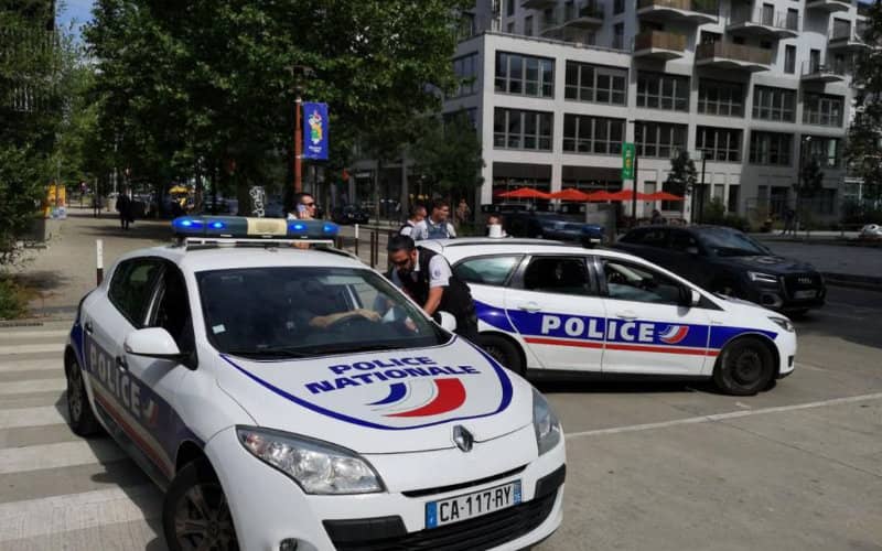 Woman Fatally Stabbed in Nantes While Walking to Work, Suspect at Large
