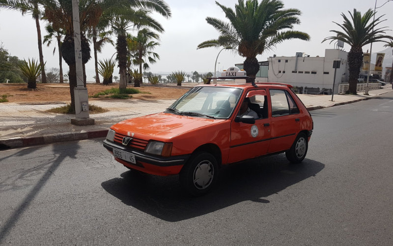 Agadir cracks down on old taxis