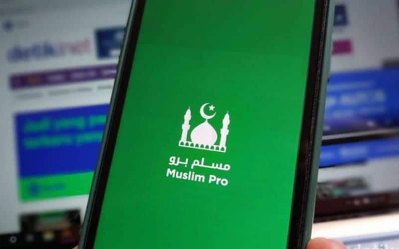 Muslim Prayer App Accused of Selling User Data to US Military Contractors