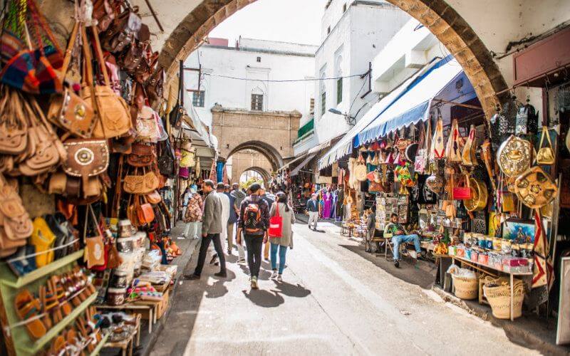 Casablanca Shoppers Flock to Reopened Stores Amid Fear of Future Lockdowns