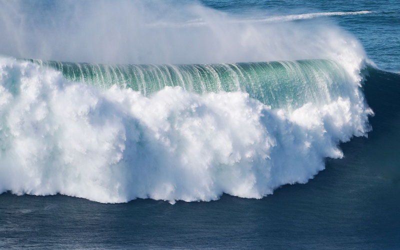 Massive 20-Foot Waves to Batter Morocco's Atlantic Coast, Officials Warn