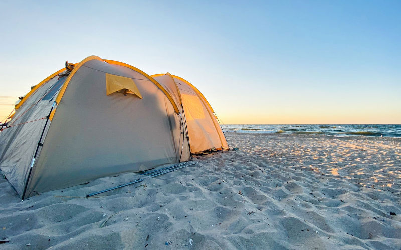 Moroccan Beach Campers Defy Ban as Hotel Prices Soar in Al Hoceima