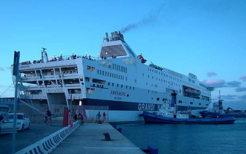 Moroccan Expats Face Legal Action for Fake COVID-19 Tests at Border