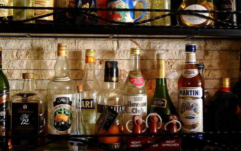 Moroccan Expats Protest Alcohol and Shisha Bar Expansion in Marrakech