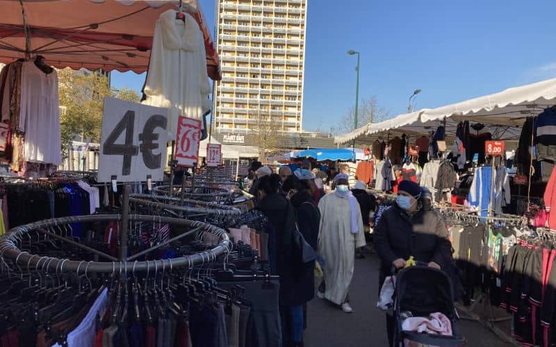 Yvelines Market Racketeering Scheme: 8 Face Trial for Extortion and Money Laundering