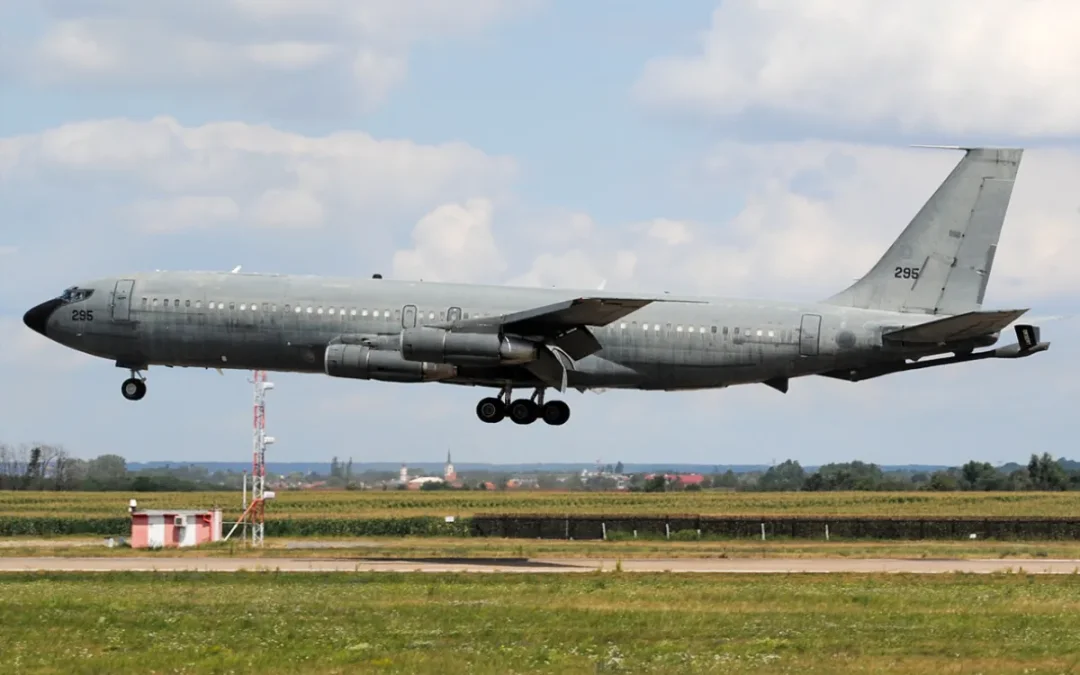 An Israeli military aircraft avoids Spain and passes through Morocco twice