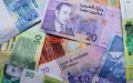 Moroccan Dirham Fluctuates: Gains Against Dollar, Slips Versus Euro