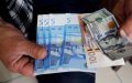 Moroccan Dirham Weakens Against Euro and Dollar in March, Bank Reports