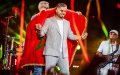 Moroccan Singer Hatim Ammor to Undergo Sinus Surgery, Fans Express Concern