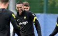 Premier League Accommodates Muslim Players During Ramadan with In-Game Breaks