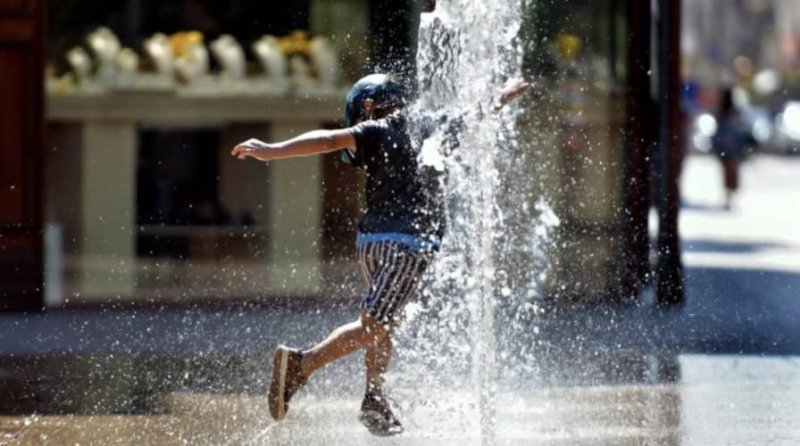 Unseasonable Heat Wave to Hit France as Moroccan Air Mass Pushes Temperatures Above 25°C