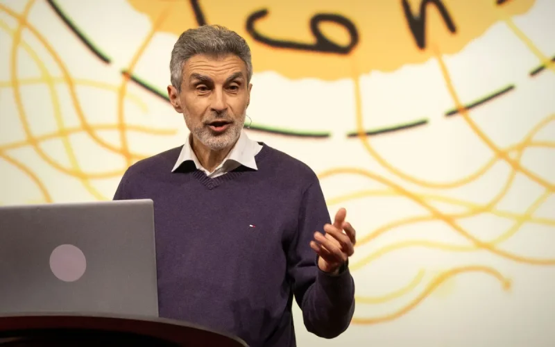 AI soon impossible to unplug? Yoshua Bengio warns