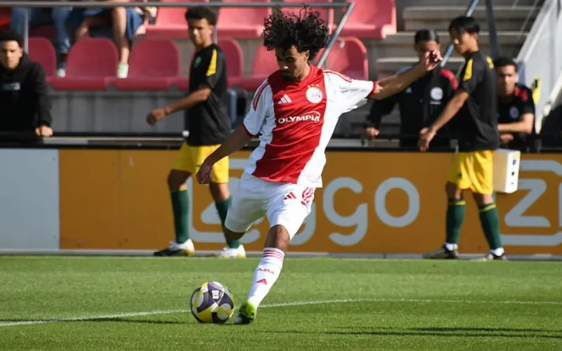 Ajax Amsterdam Signs Moroccan Talent Elias Mechrouh Until 2029