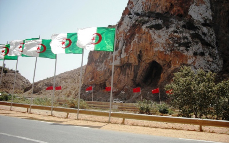 Algeria Releases 60 Moroccan Migrants, Hundreds Still Detained