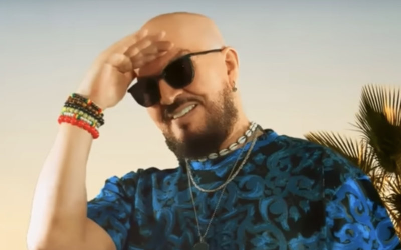Algerian Singer Cheb Bilal Clarifies Comments on Moroccan Nationality Amid Backlash