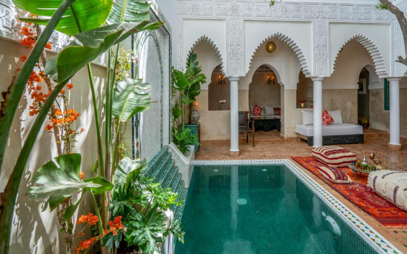 Algerian Tourists Flock to Morocco Despite Political Tensions