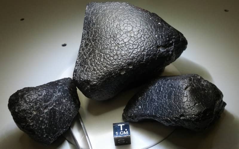 Ancient Martian Meteorite Reveals Clues to Red Planet's Early History
