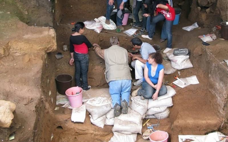 Ancient Pearl Necklaces Unearthed in Morocco Reveal 150,000-Year-Old Human Interactions