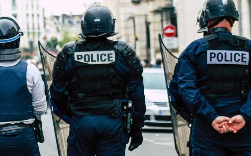 Armed Suspect Arrested at Grenoble Train Station After Shouting Threats