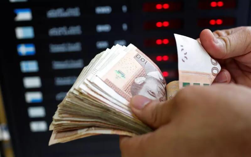 Moroccan Dirham Drops 1% Against Euro, Reserves Remain Stable