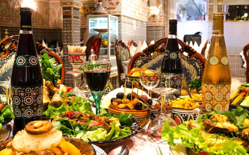 Moroccan Restaurant Industry in Crisis: Owners Seek Government Aid Amid Closures and Debt