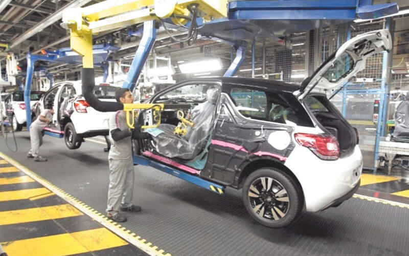 Peugeot-Citroën Workers in Morocco Protest Poor Conditions and Low Wages