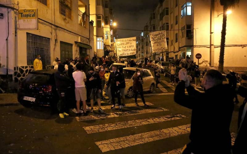 Racist Attacks on Moroccan Migrants Escalate in Canary Islands