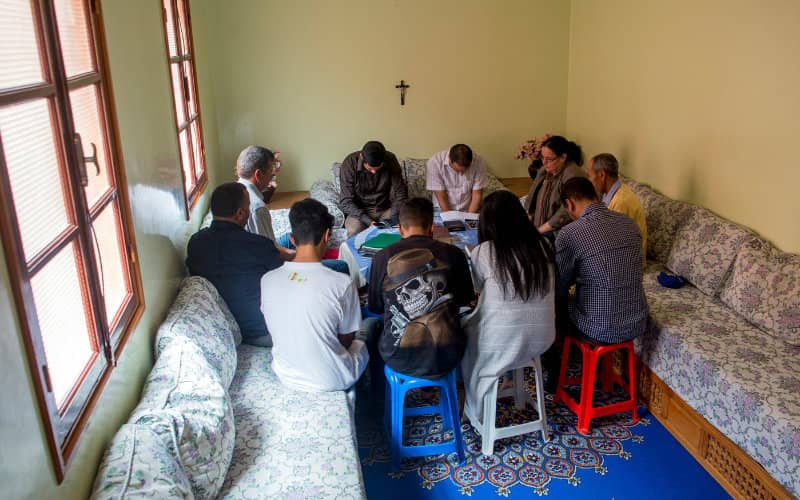 Moroccan Convert Finds Religious Freedom in France, Embraces Catholicism