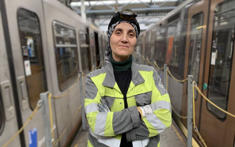 Brussels Transit Pioneer: First Female Electromechanical Engineer Maintains Metro Trains at STIB