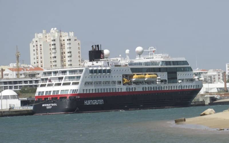 Portugal Evaluates Port Conditions for Delayed Portimão-Tangier Ferry Service