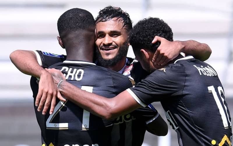 Moroccan Star Sofiane Boufal Rebounds from Injury, Eyes Strong Season with Angers SCO