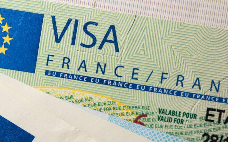 France Issues Fewer Visas to Moroccans in 2021, Down 29.6% from Previous Year