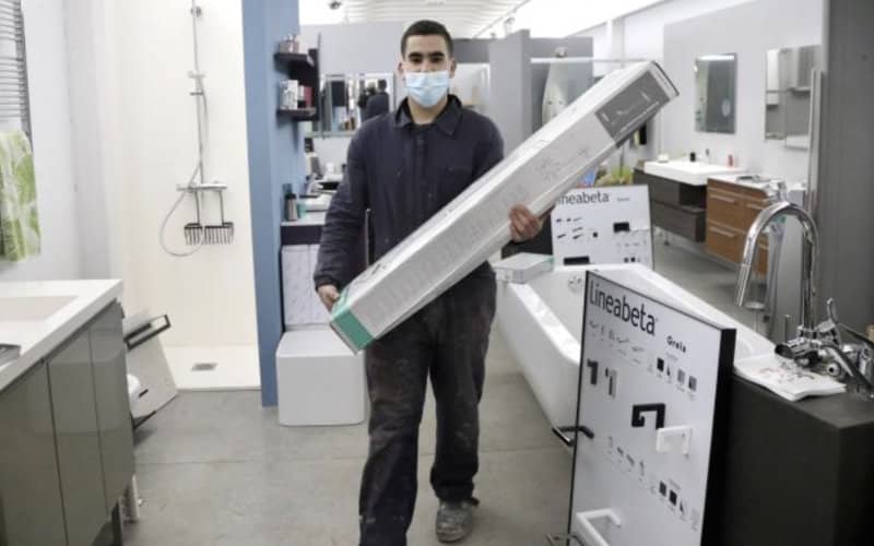 Moroccan Migrant Finds Success as Plumber in Spain's Basque Country