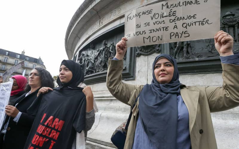 French Muslims Emigrate Amid Rising Discrimination, Presidential Campaign Ignores Trend