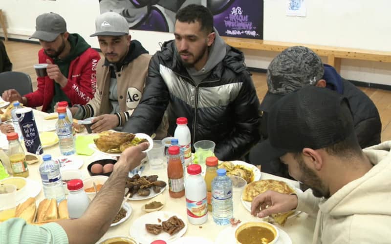 Moroccan Students Who Fled Ukraine War Gather for Ramadan Iftar in Belgium
