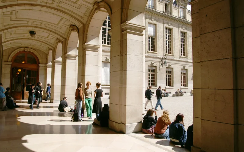 At the Sorbonne, Moroccan students will have to pay ten times more