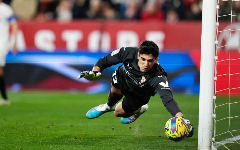 Atletico Madrid Crushes Sevilla 6-1 in La Liga Rout, Depay Scores Twice