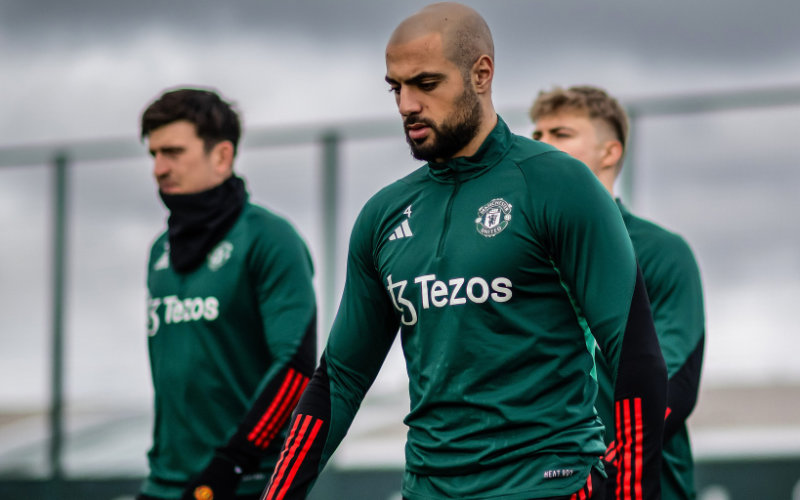 Barcelona Eyes Moroccan Stars Mazraoui and Amrabat for Summer Transfer Window