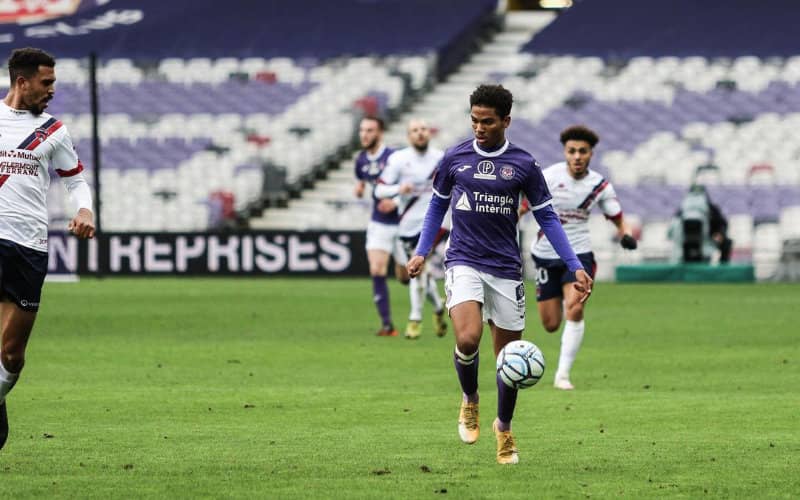 Bayer Leverkusen Secures Franco-Moroccan Star Amine Adli in €15M Deal