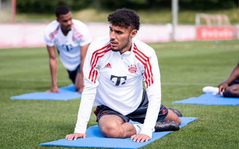 Bayern Munich Retains Faith in Mazraoui Despite Post-World Cup Fitness Concerns