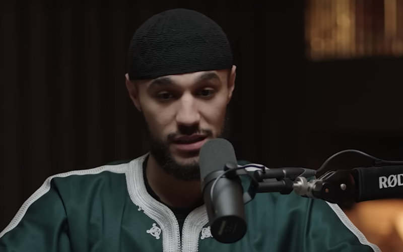 Bayern Munich's Mazraoui Reveals Ambition to Become Imam, Memorize Quran