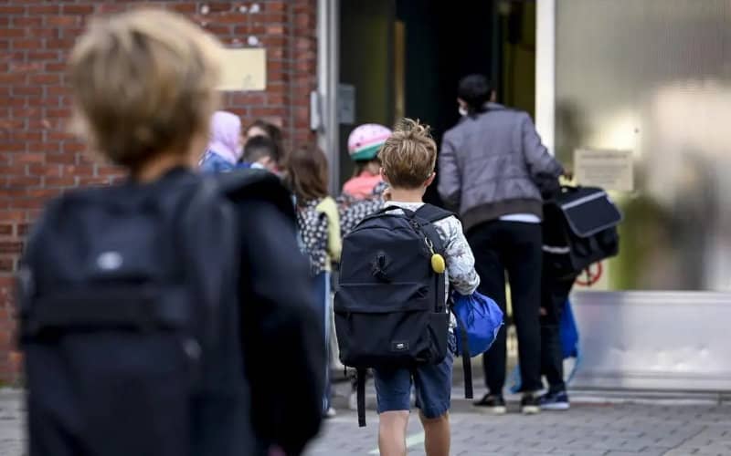 Belgian Court Overturns Dismissal of Teacher in Muhammad Caricature Controversy