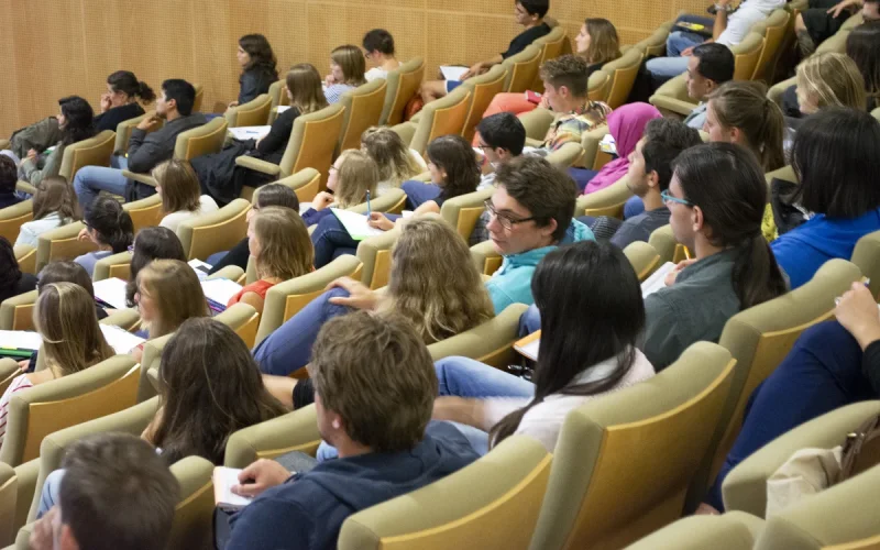 The best Moroccan students from French grandes écoles are leaving France