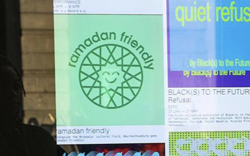 Brussels Cultural Centers Face Backlash Over Ramadan Accommodation Stickers
