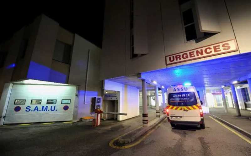 Brutal Assault in Paris Suburb: 28-Year-Old Man Critically Injured in Gang Attack